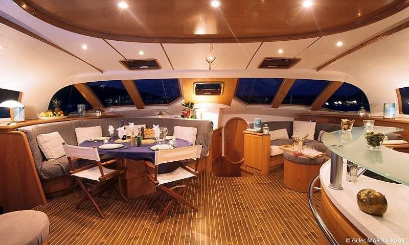 25 hustler catamaran