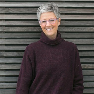 Leslie Hogan