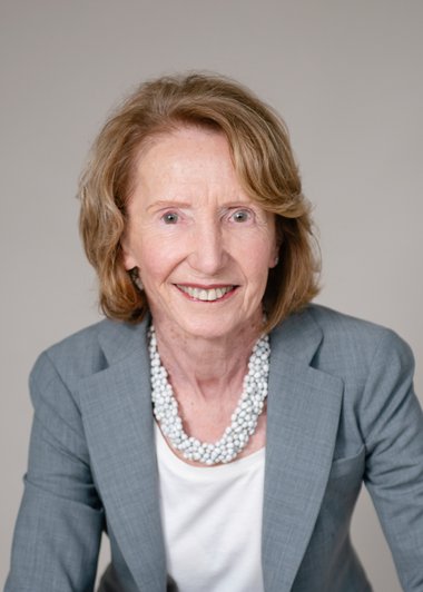 Suzanne Lear