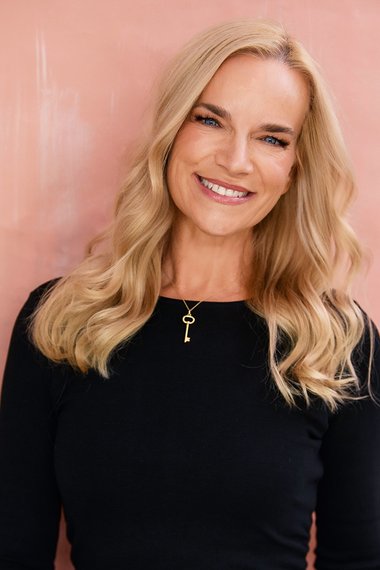 Julie Davis