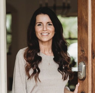 Amanda Long
