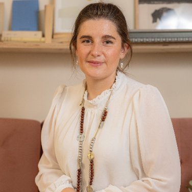 Mercedes Abad