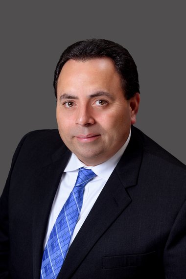 Robert Fernandez