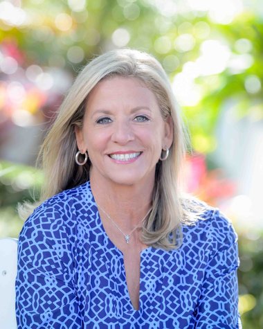 Lori Davis