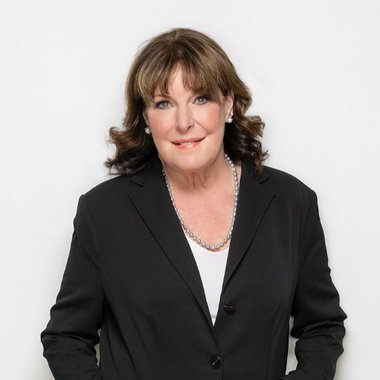 Leslee Farrell