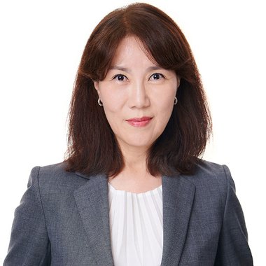 Ellie Hwang