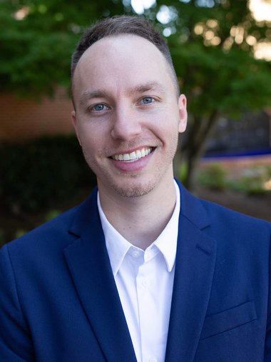 Dustin Barker
