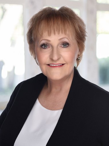Lisa Chaney