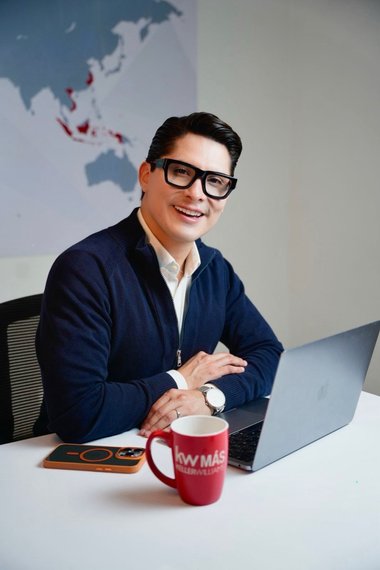 DIEGO MANRIQUE