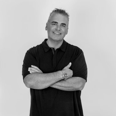 Erik Kelly -