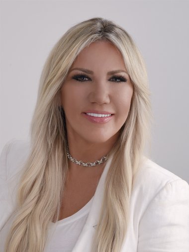 Shena Lee Korn
