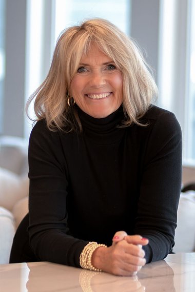 Kristine Stirling