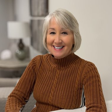 Julie Saul