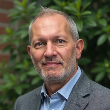 Gordon Querin -
