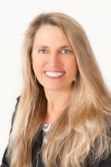 Edith Engstrom -