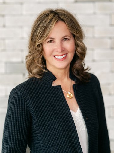 Laurie Roseth Darrow