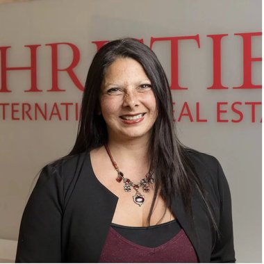 Kay Martinesz