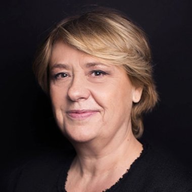 Christine Nicol