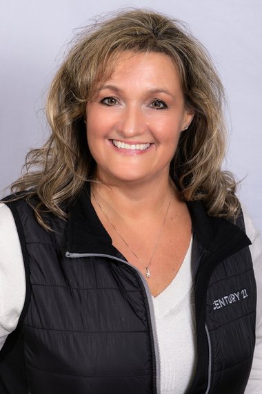 Micki Pierce-Holmstrom