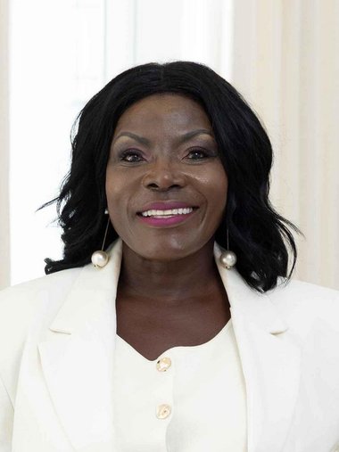 Dee Agingu