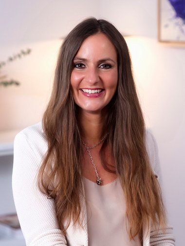 Julia Scharfe