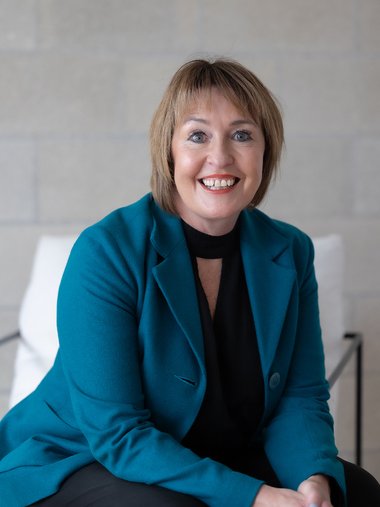 Fiona Horne
