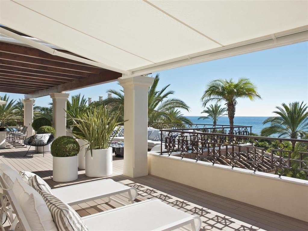 Exclusive Front Line Beach Penthouse In Marbella In Marbella, Andalusia