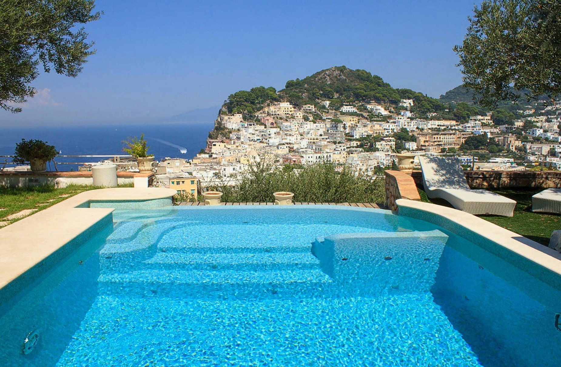 Panoramic Villa With Pool In The Center Of Capri in Capri, Italy for