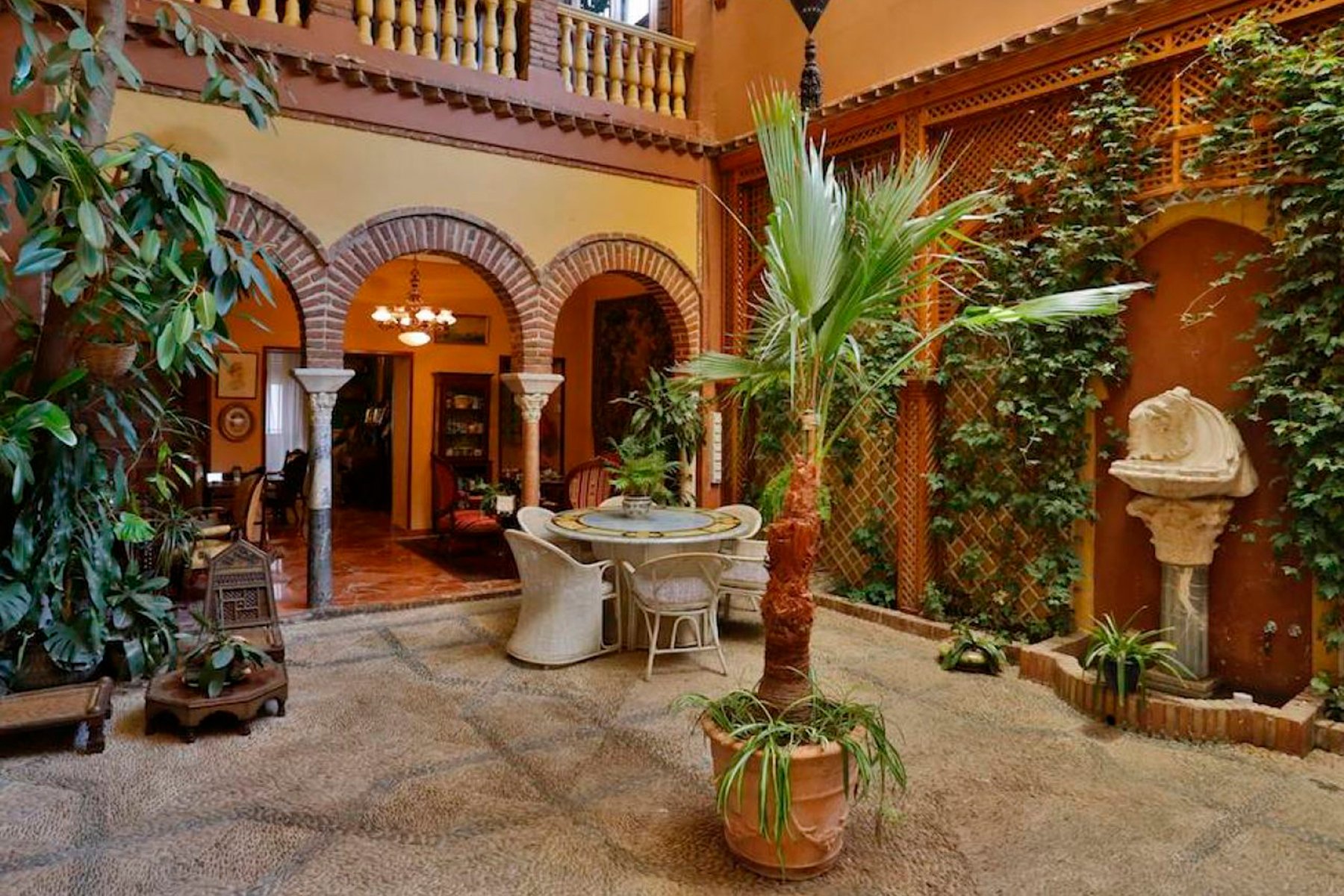 Villa In Old Town Of Cordoba in Cordoba, Spain for sale (1021249)