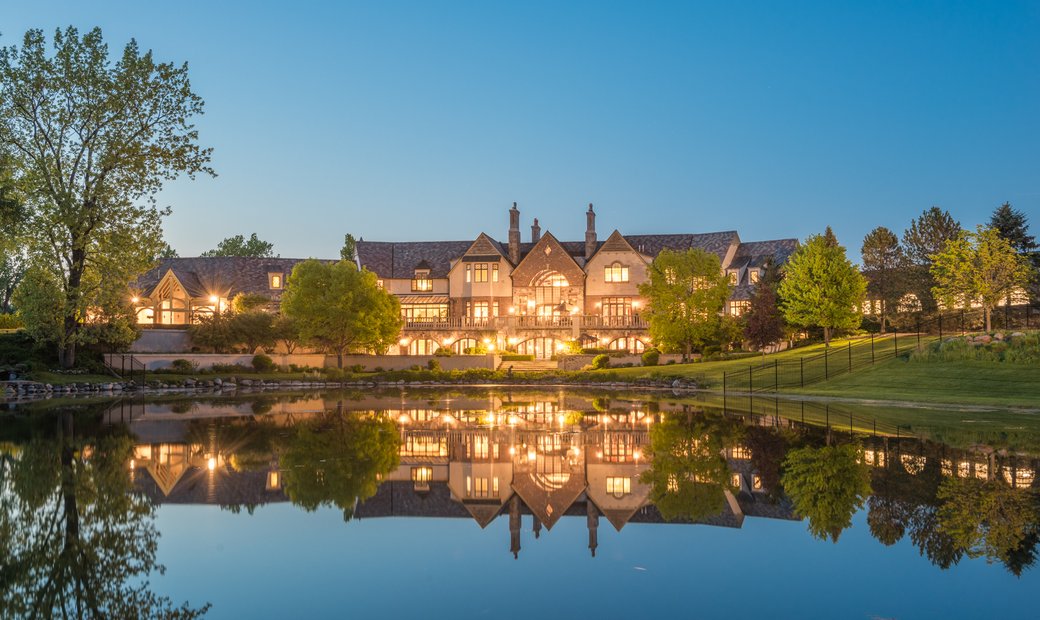 The Hidden Ponds Estate In Barrington Hills, Illinois, United States