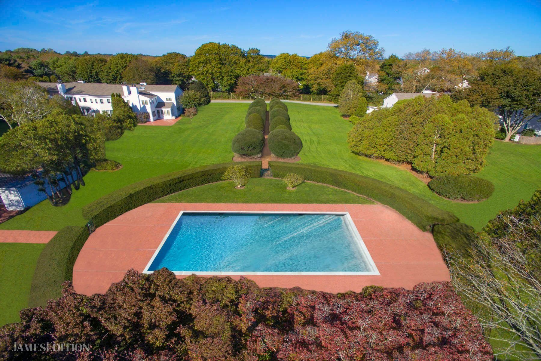 Whitefields Condo In Southampton Village In Southampton, New York