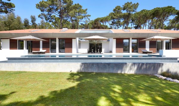 House, 5 Bedrooms, For Sale (1012006)