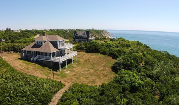Mohegan Bluff Drama (1041356)