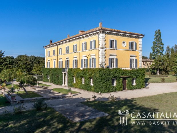 Villa in Umbria, Italy 1