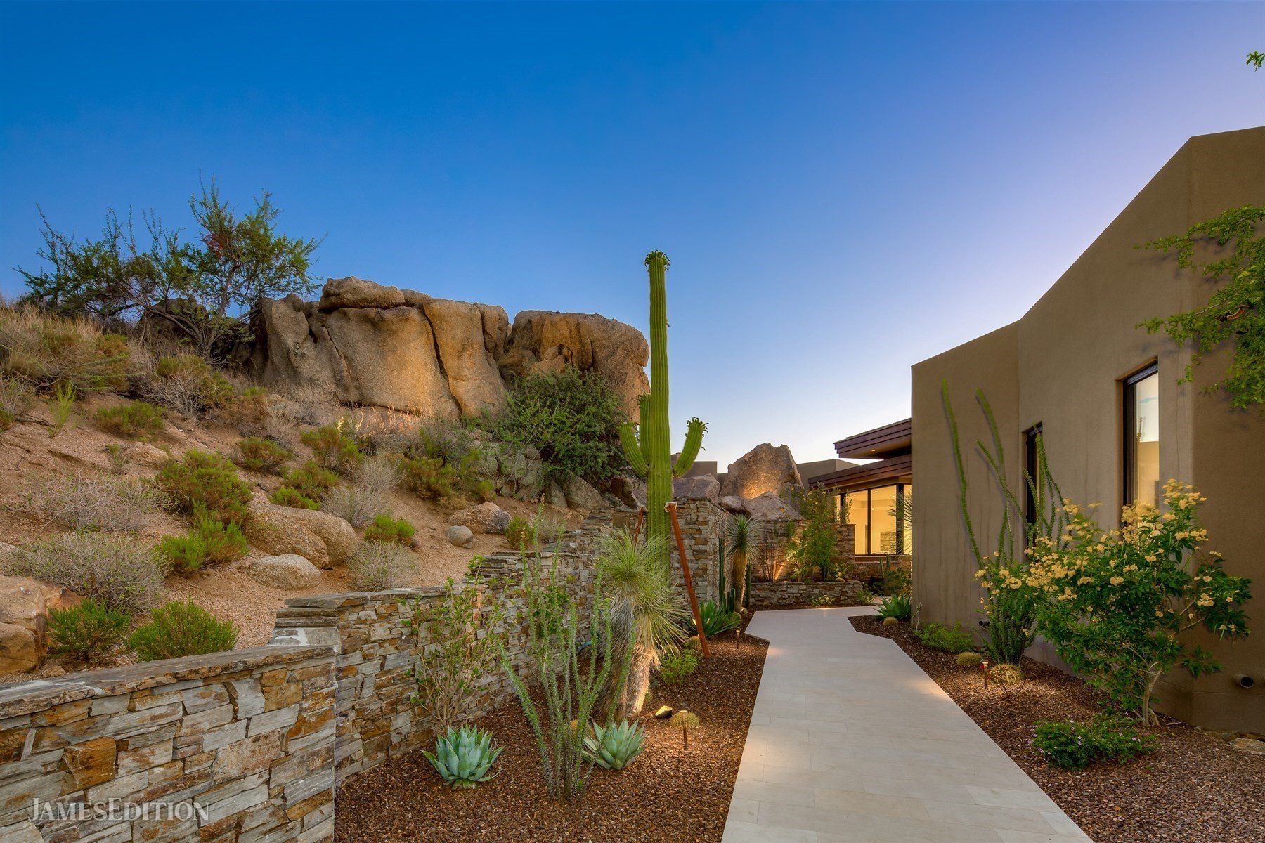 Desert Contemporary Custom Home in Scottsdale, AZ, United States for ...