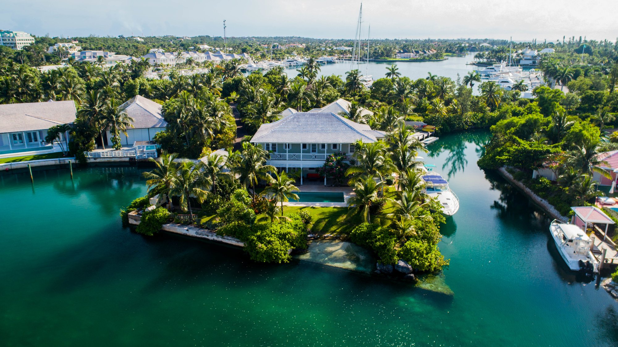 Islands At Old Fort In Nassau, New Providence, The Bahamas For Sale