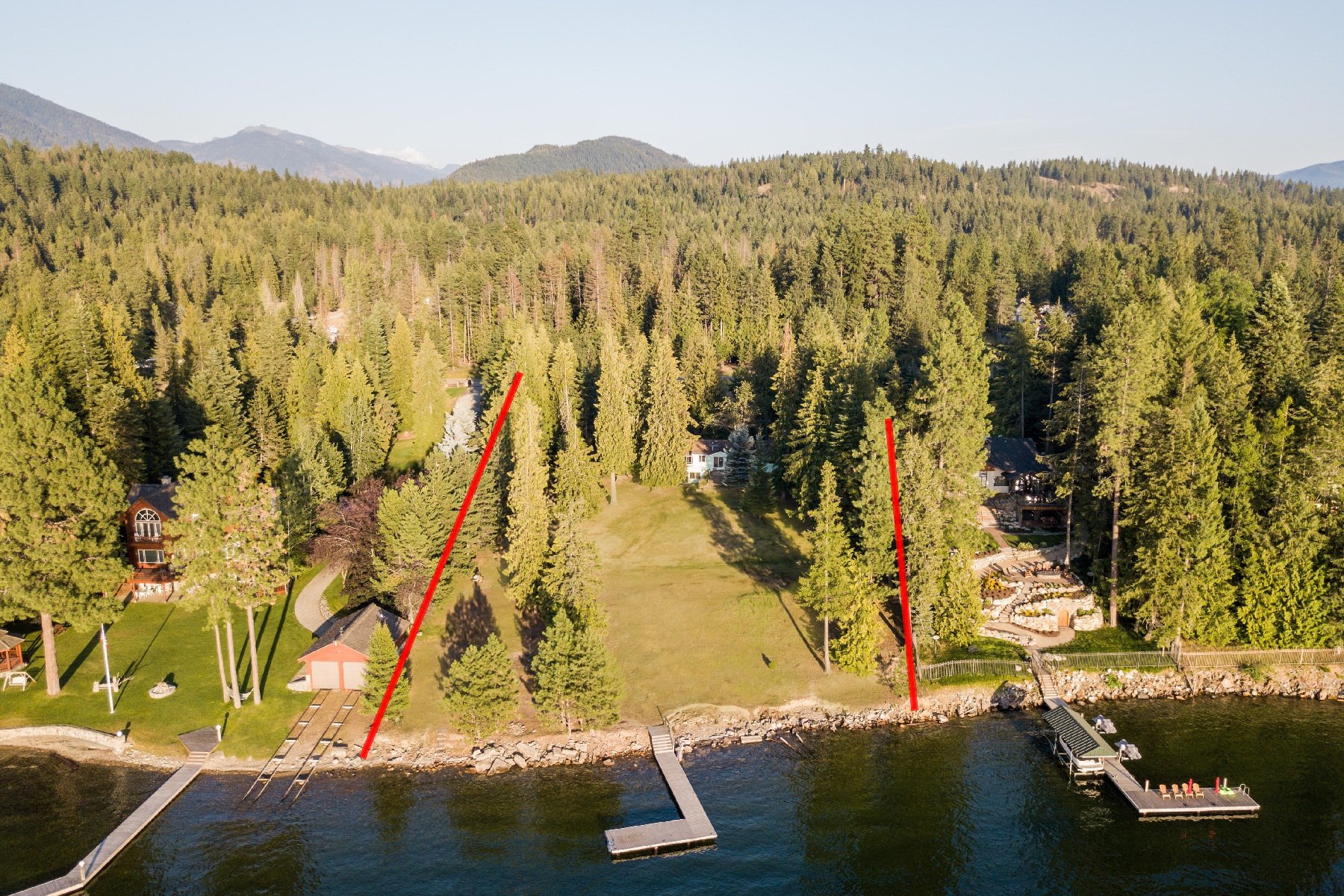 4+ Ac. Lake Pend Oreille Lakefront Estate in Hope, ID, United States