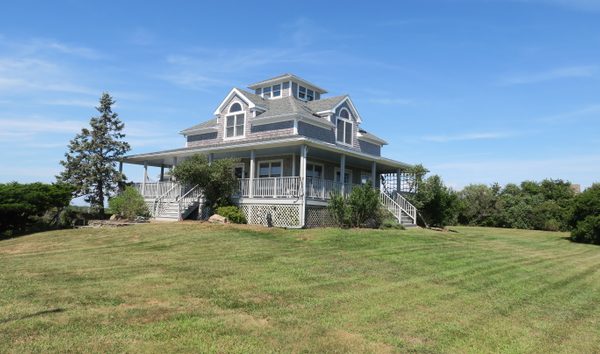 Steps From Crescent Beach (10300165)