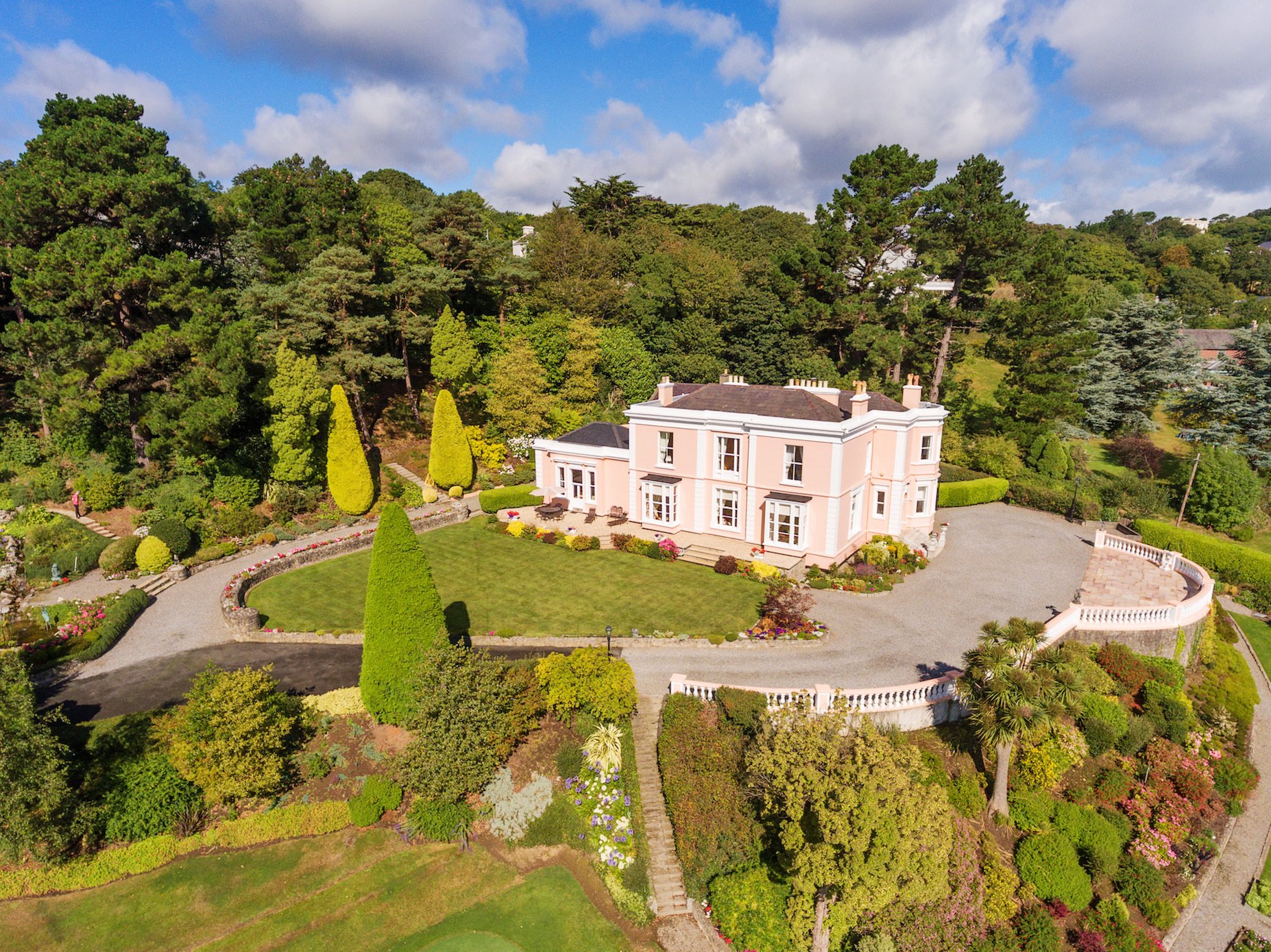 Summerhill in Killiney, Ireland for sale (10375895)