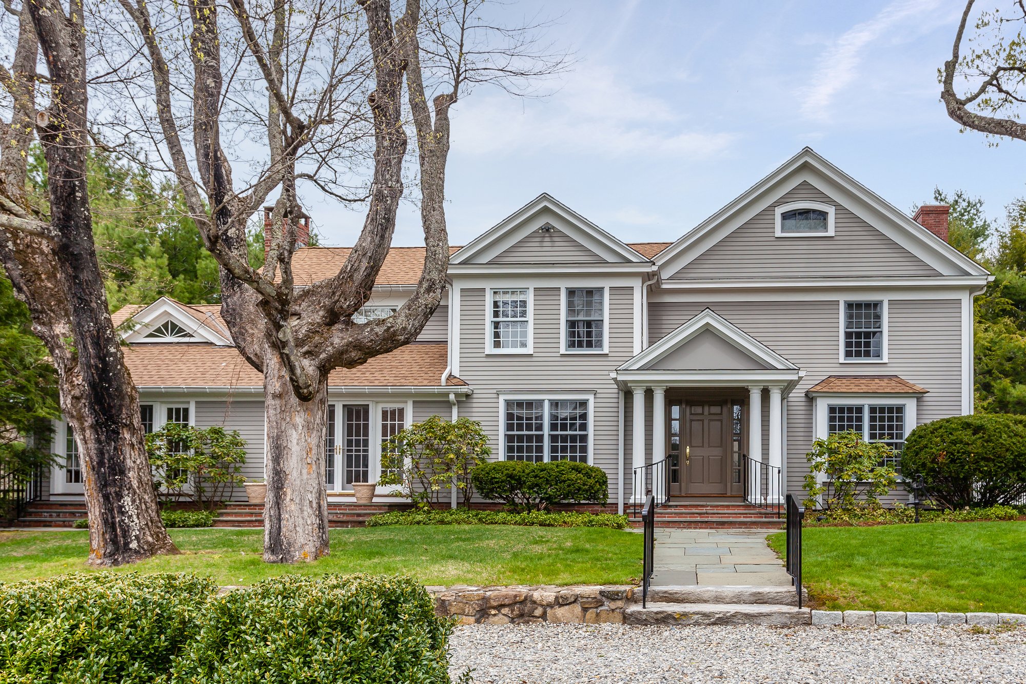 Roxbury Compound With Stables in ROXBURY, CT, United States for sale