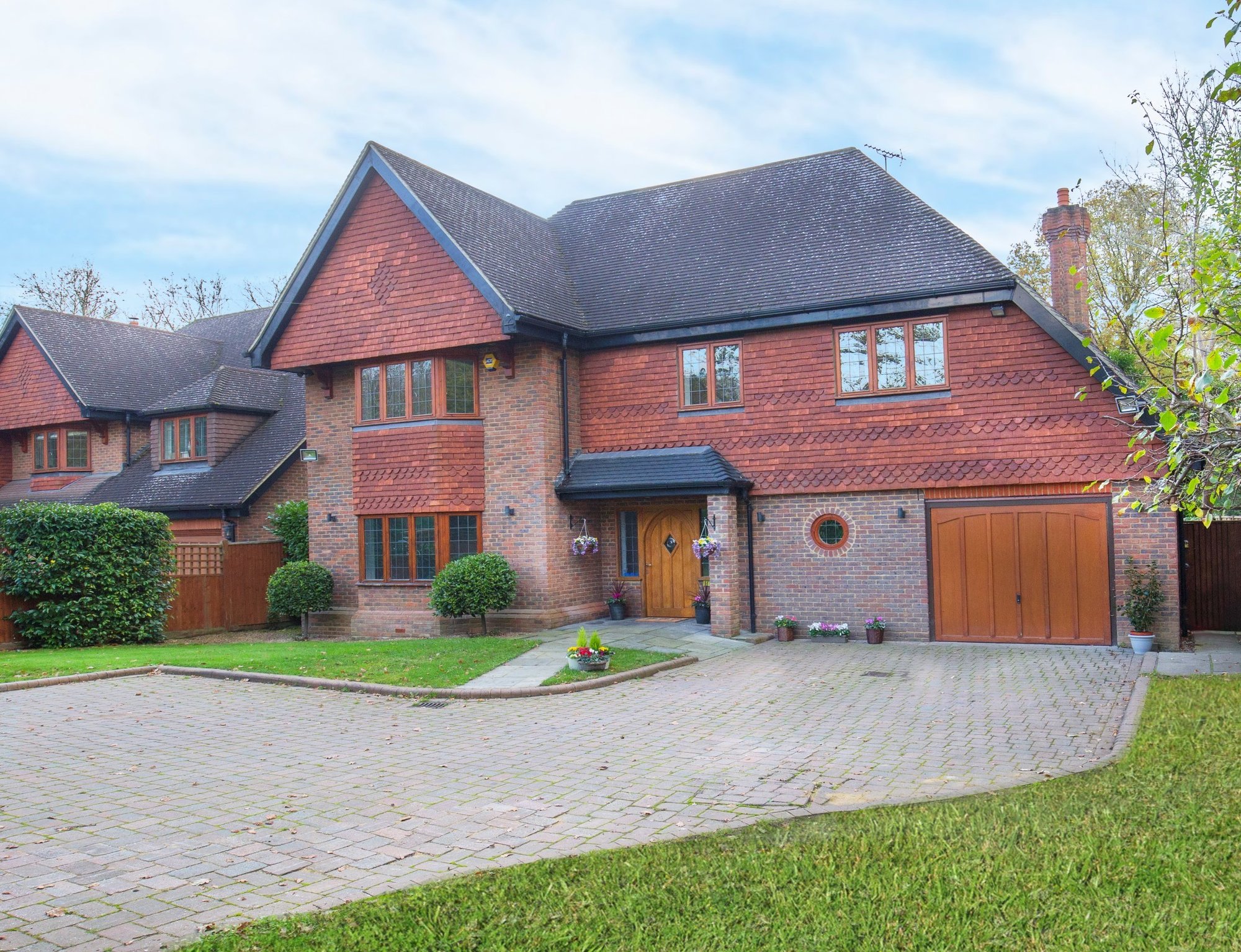 Leatherhead Road, Oxshott, Surrey, Kt22 in Oxshott, United Kingdom for