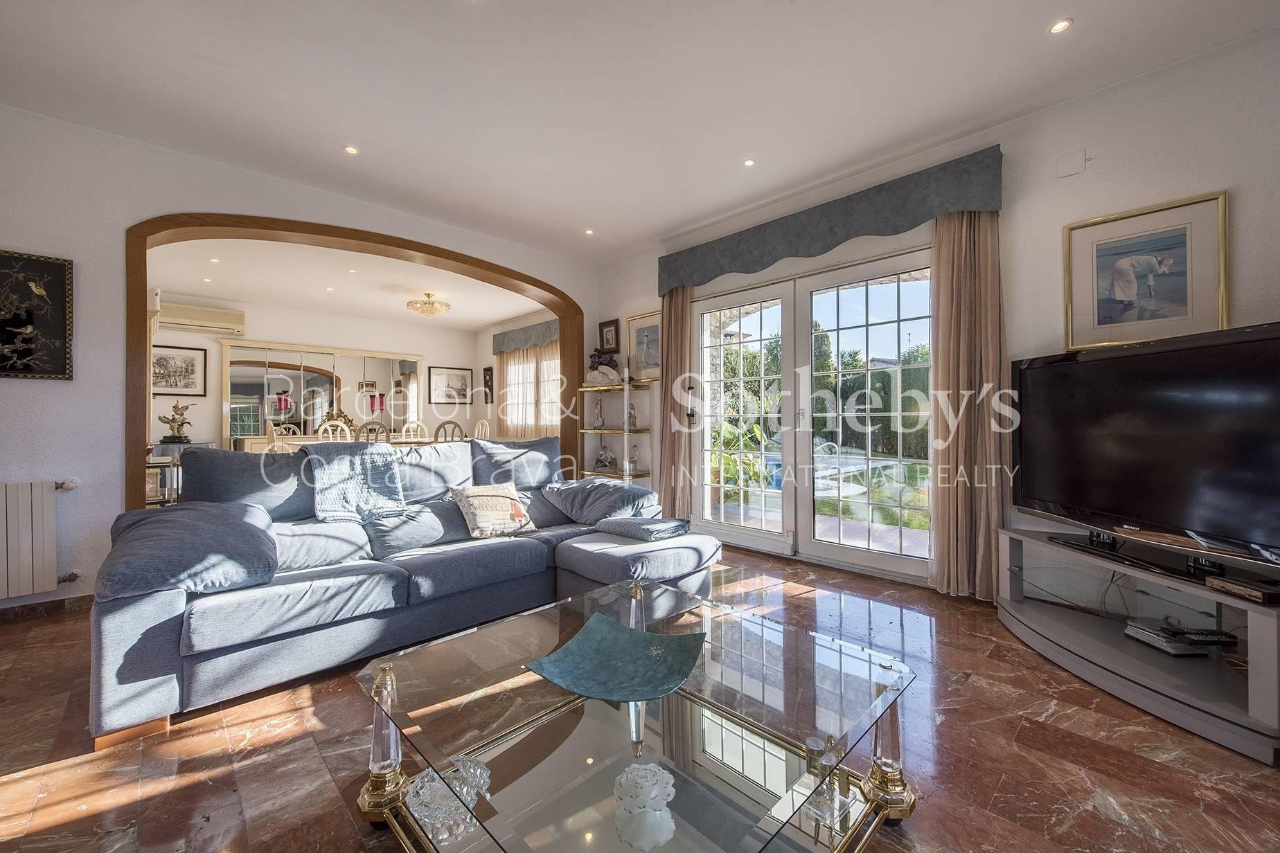 Wallpaper Central House In Playa De Aro In Platja D Aro Spain For Sale For iPhone Free