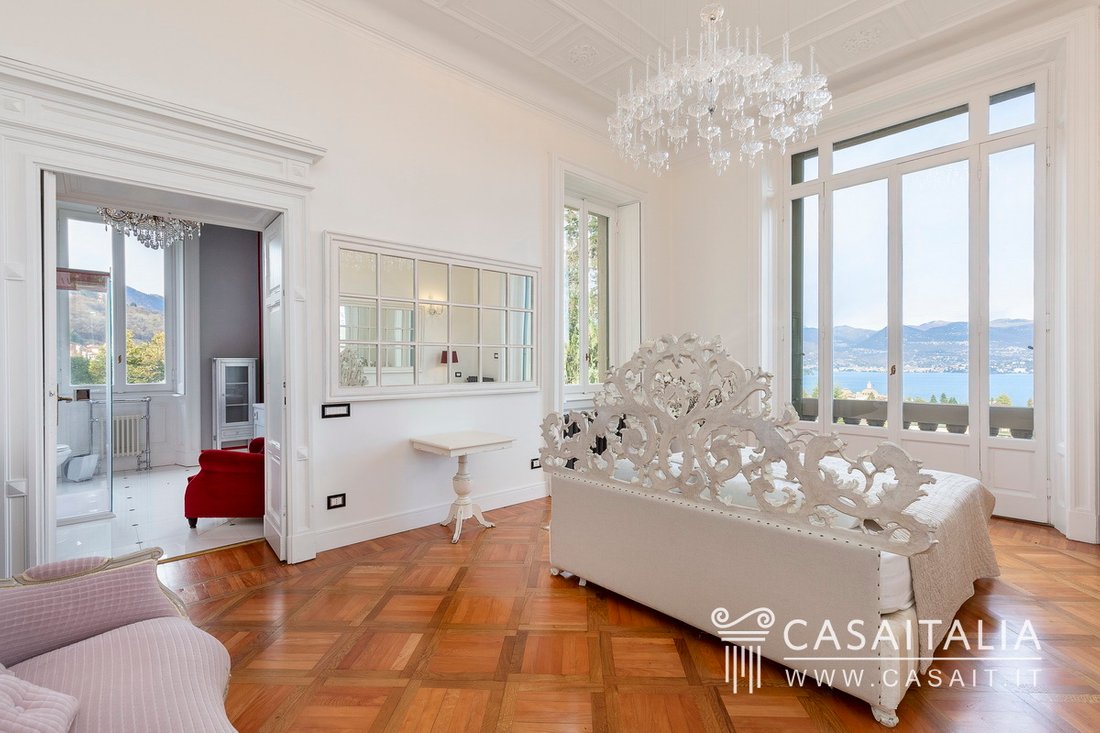Villa in Stresa, Piemont, Italien 4 - 10460645