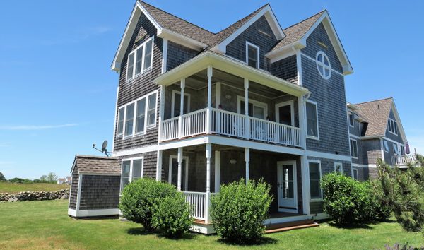 Crescent Beach Cottage (10469190)
