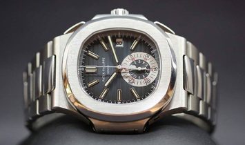 Patek Philippe 2008 USED Nautilus Chronograph Blue Dial 5980/1A Collectable Watch