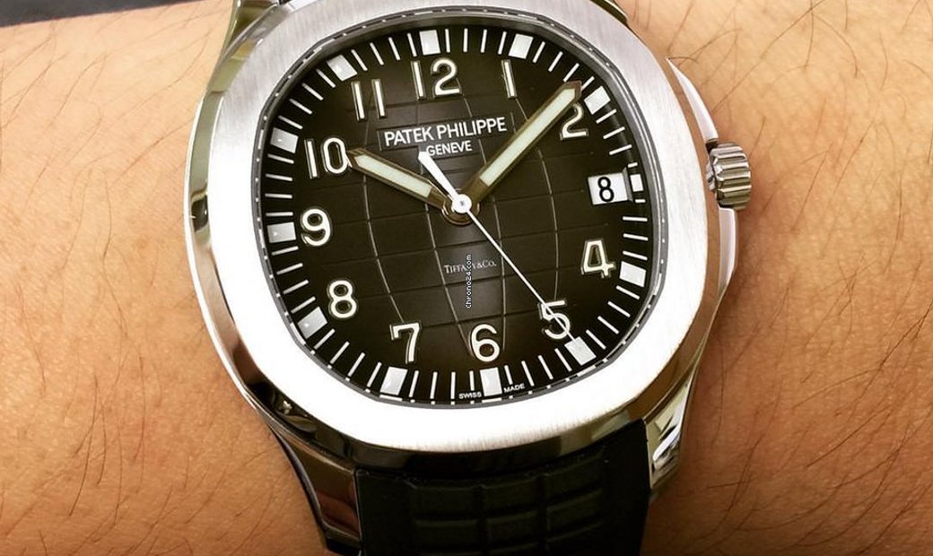 Patek Philippe NEW 5167A Aquanaut 40mm Black Embossed Arabic Date Watch
