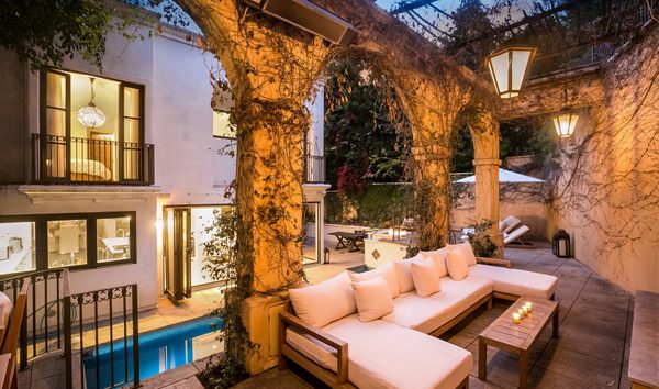 Situated above the world famous Sunset Strip (10482307)