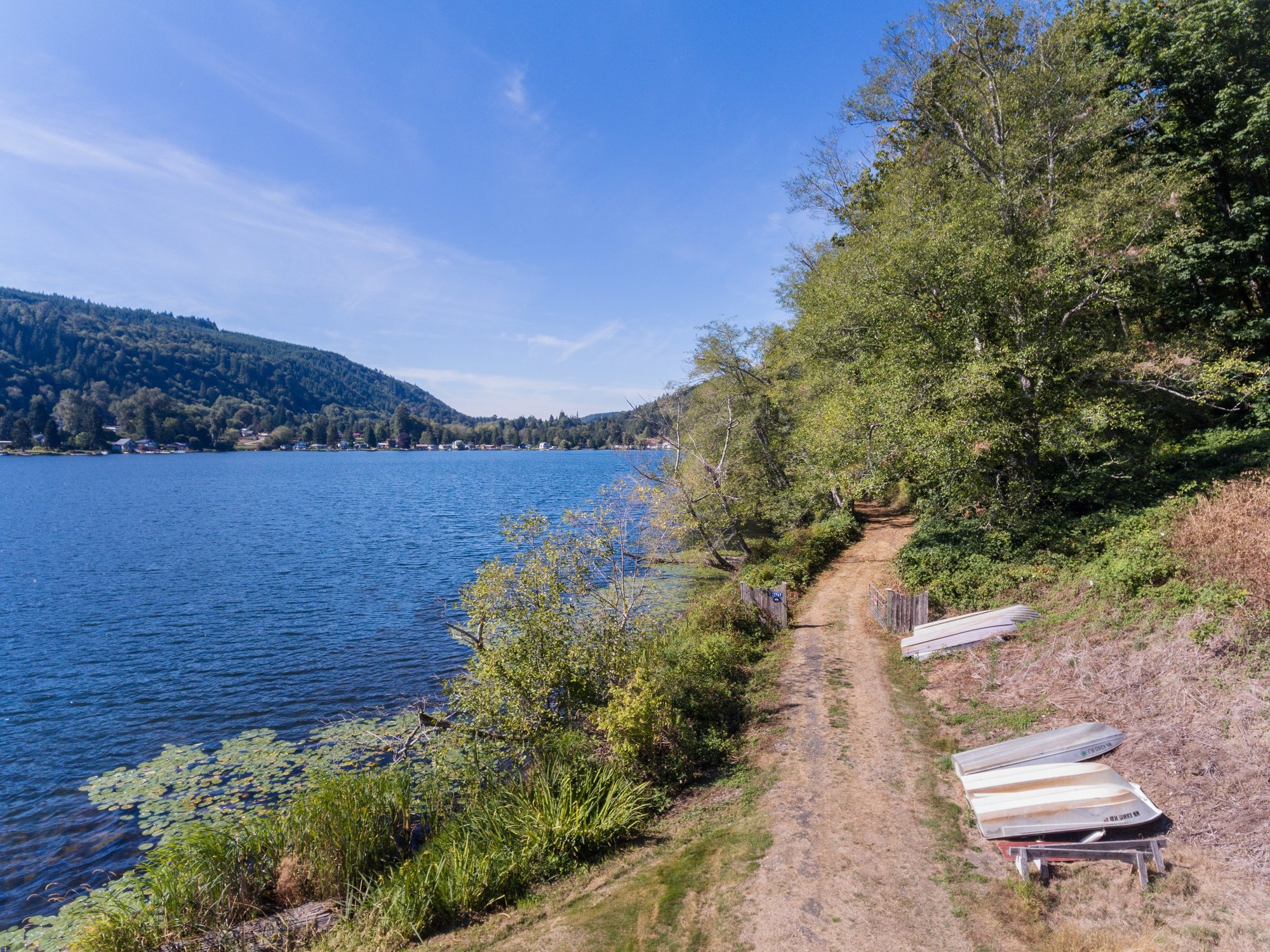 Lake Mc Murray Waterfront in Lake McMurray, WA, United States for sale