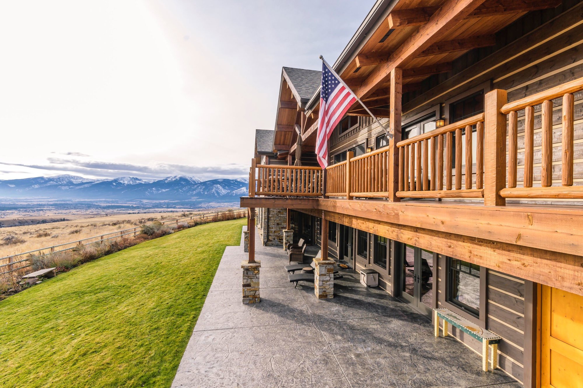 Exquisite Bitterroot Valley Custom Home on 151 in Florence, MT, United