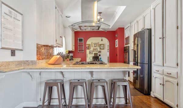 Charming ranch style home (10516727)